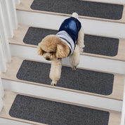 Non-slip stair treads with TPE backing, measuring 22 x 70 cm. Machine washable, self-adhesive pads are made of 100% polyester