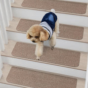 Non-slip stair treads with TPE backing, measuring 22 x 70 cm. Machine washable, self-adhesive pads are made of 100% polyester