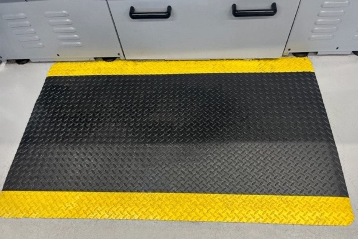 Kumfi Tough - Slips Away - KU48BL -