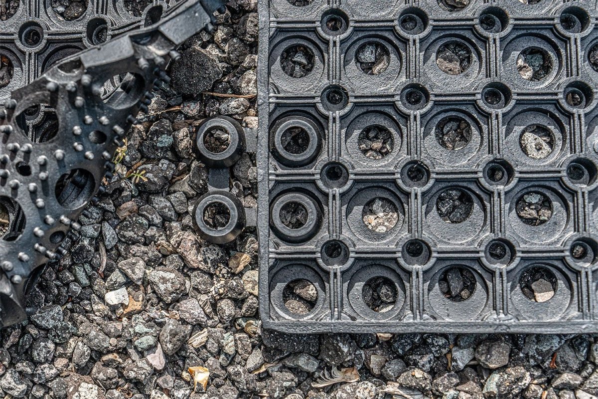 Rubber Grass Matting Roll L10.5m x W1m Safe Construction Walkway & 23mm Thickness - Slips Away - GKS1015 -