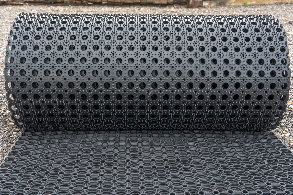 Rubber Grass Matting Roll L10.5m x W1m Safe Construction Walkway & 23mm Thickness - Slips Away - GKS1015 -