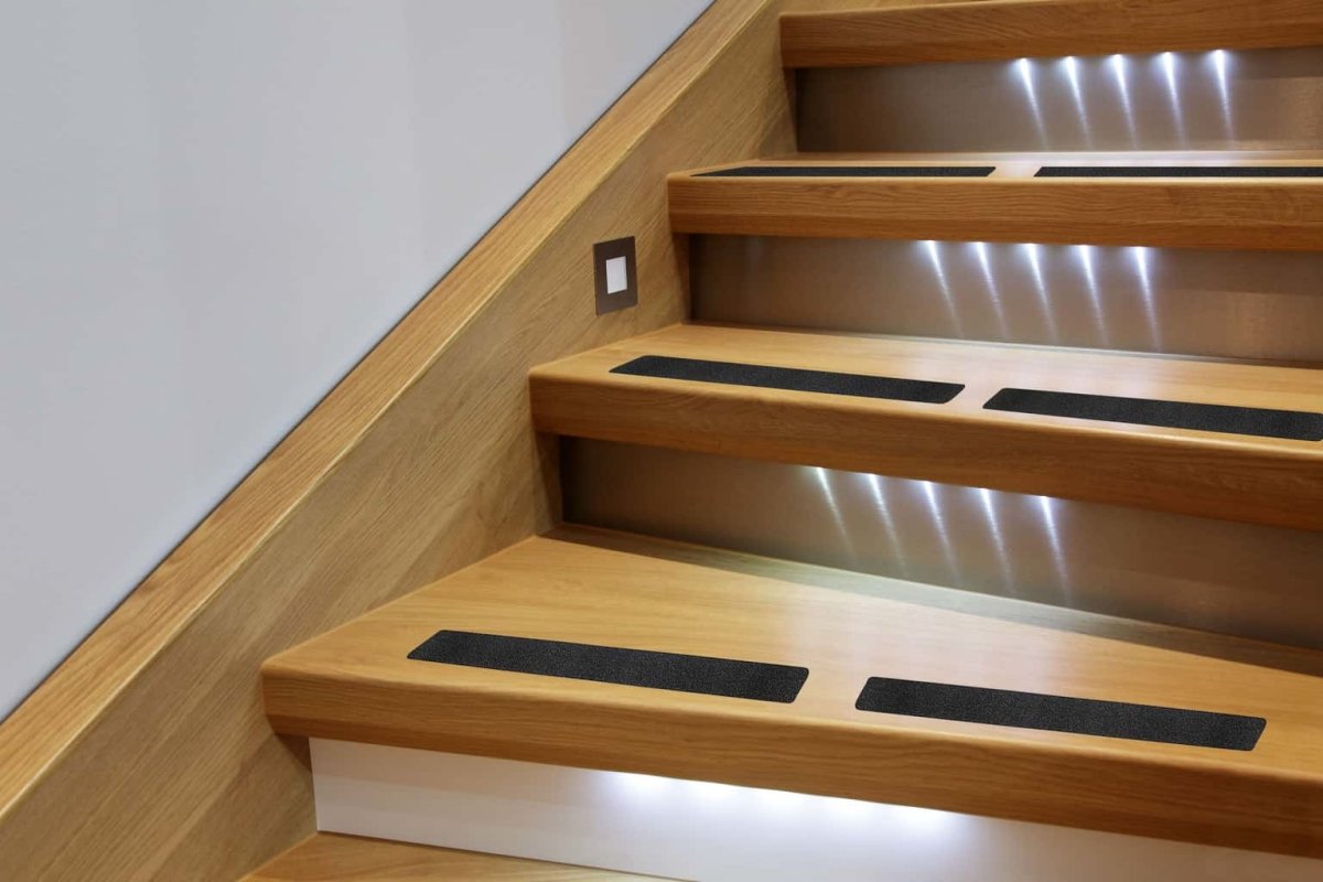 Mild Abrasive Safety-Grip Anti Slip Tape - Slips Away - H3432N 25MM X 18.3M -