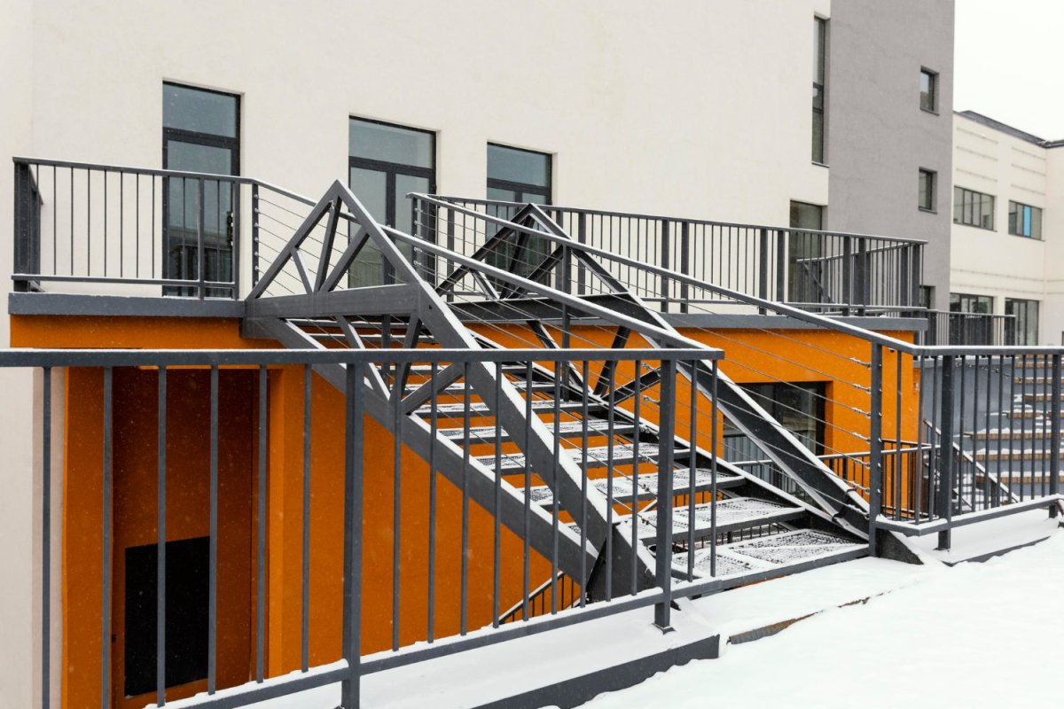 Cost-Effective Ways to Improve Safety with Heavy-Duty Nosing - Slips Away