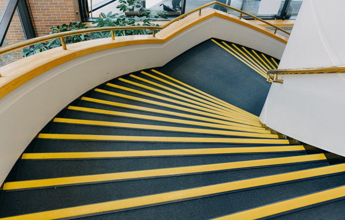 Durable Heavy-Duty Nosing for Commercial Buildings - Slips Away