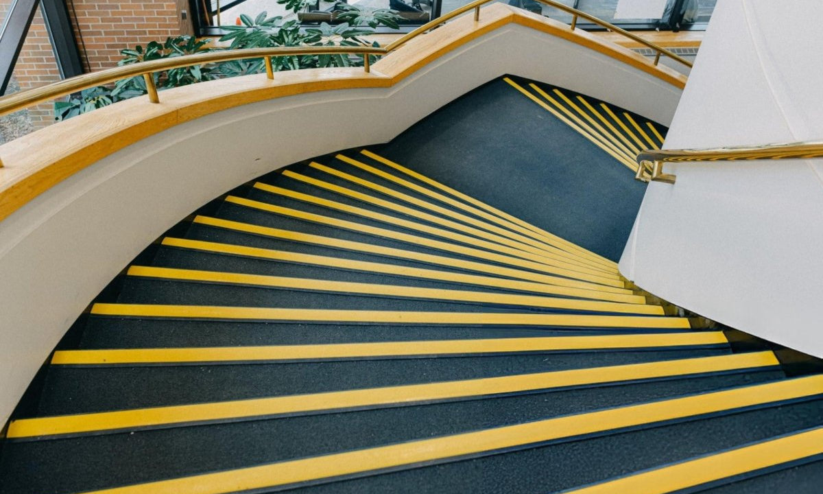 Durable Heavy-Duty Nosing for Commercial Buildings - Slips Away