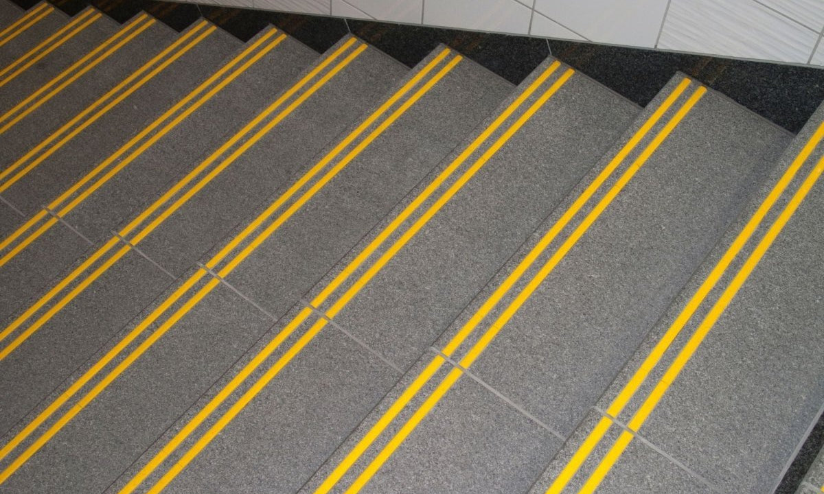 The Difference Between Safety Nosing and Regular Nosing - Slips Away