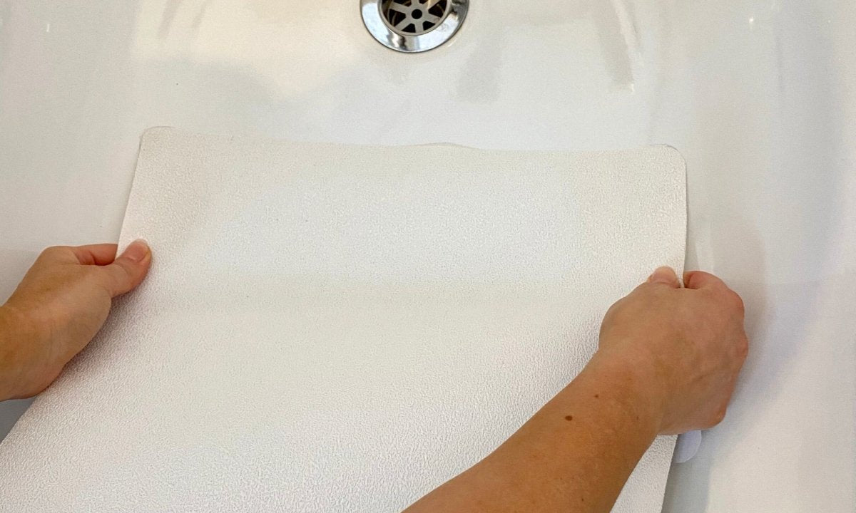 What is a Tub Mat Used For? - Slips Away