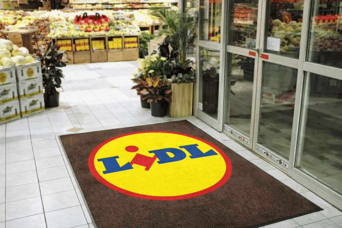 What to Look for in a Commercial Mat Supplier - Slips Away