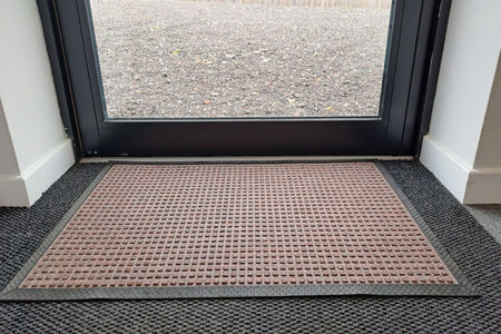 Aquasorb Medium - Heavy Duty Entrance Mat - Slips Away - AM4872BU - 