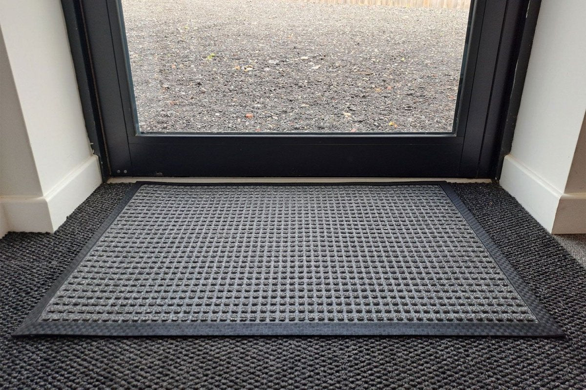 Aquasorb Medium - Heavy Duty Entrance Mat - Slips Away - AM4872BU - 