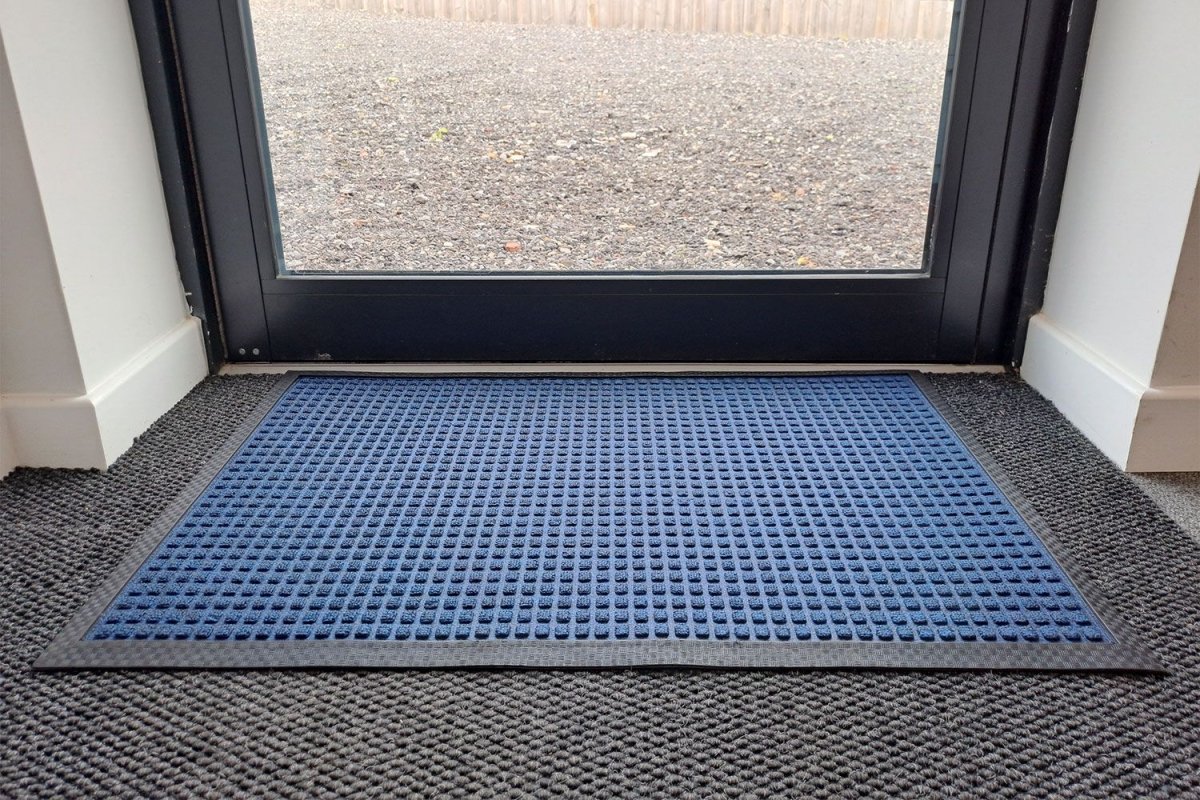 Aquasorb Medium - Heavy Duty Entrance Mat - Slips Away - AM4872BU - 