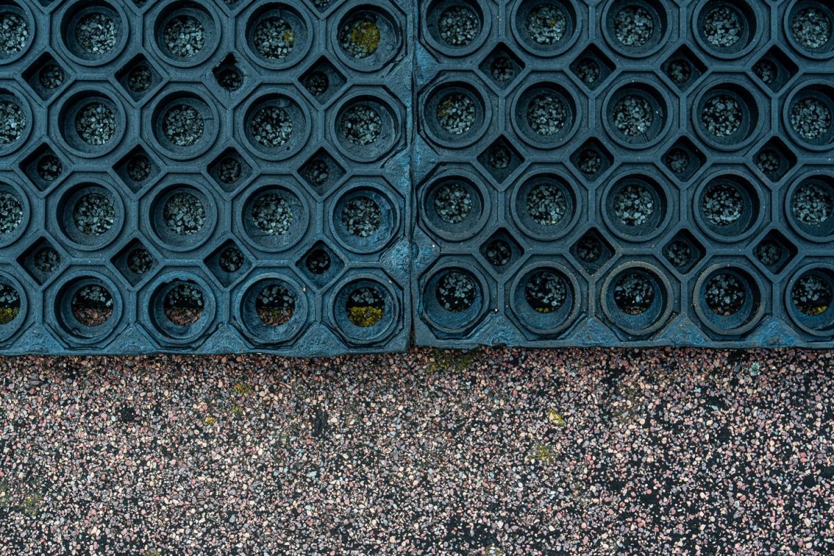 Cellmax Rubber Duckboard Matting 100 x 150cm - Slips Away - CM3959 - 