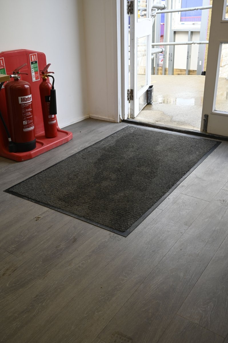 Dayton Entrance Mat - Slips Away - DT4872CH - 