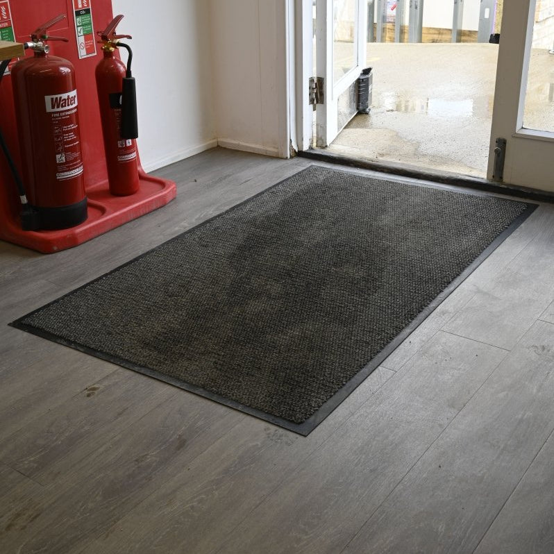 Dayton Entrance Mat - Slips Away - DT4872CH - 
