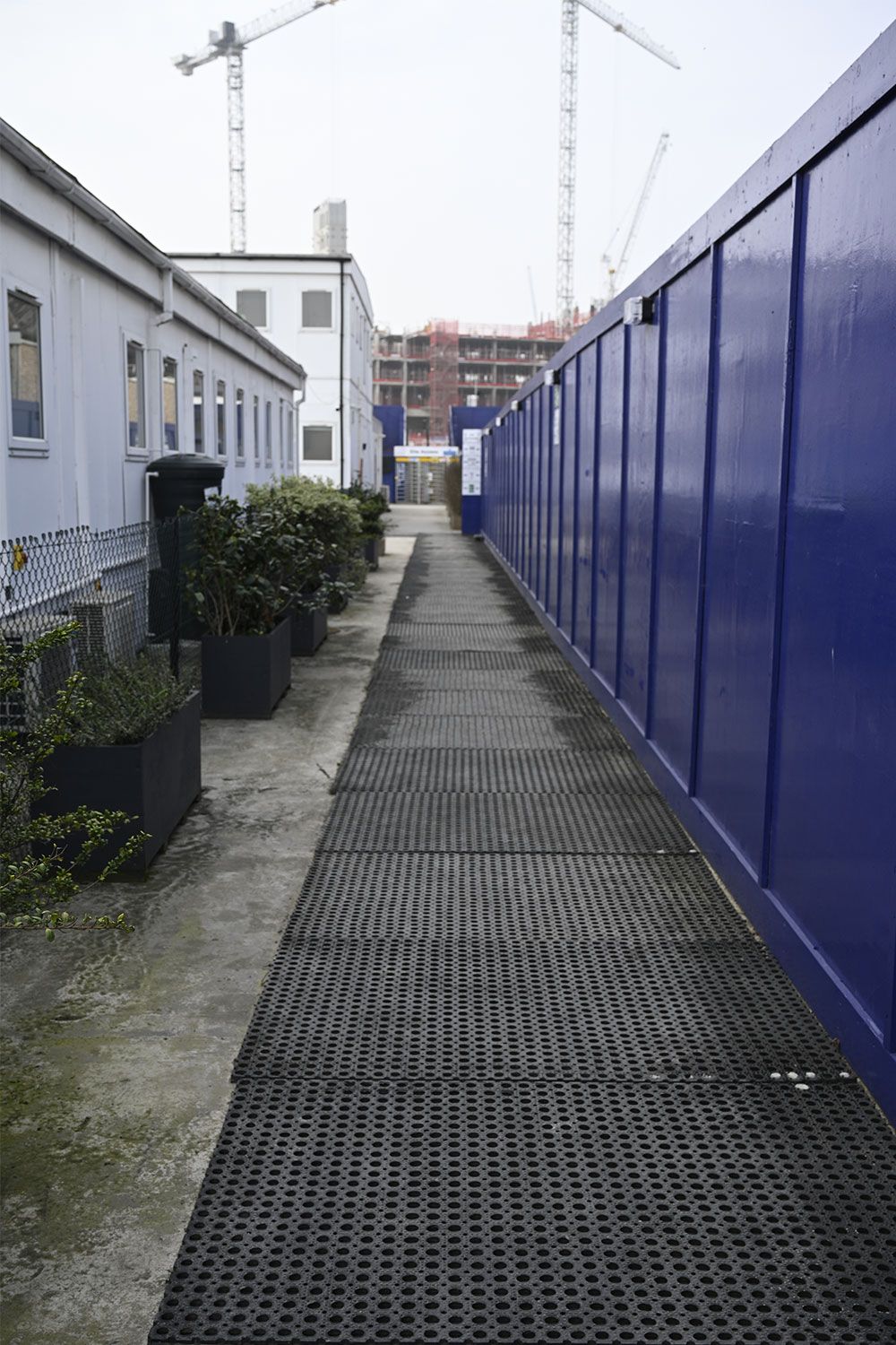 Rubber Grass Matting Roll L10.5m x W1m Safe Construction Walkway & 23mm Thickness