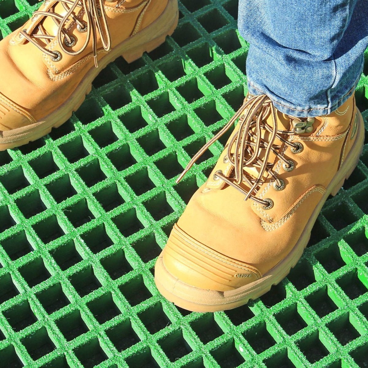 Green GRP Open Mesh Grating Panels – Anti - Slip & Corrosion - Resistant for Walkways & Platforms - Slips Away - GRP MESH GRATING - GRN GRP MESH 2000x1000x25 - 