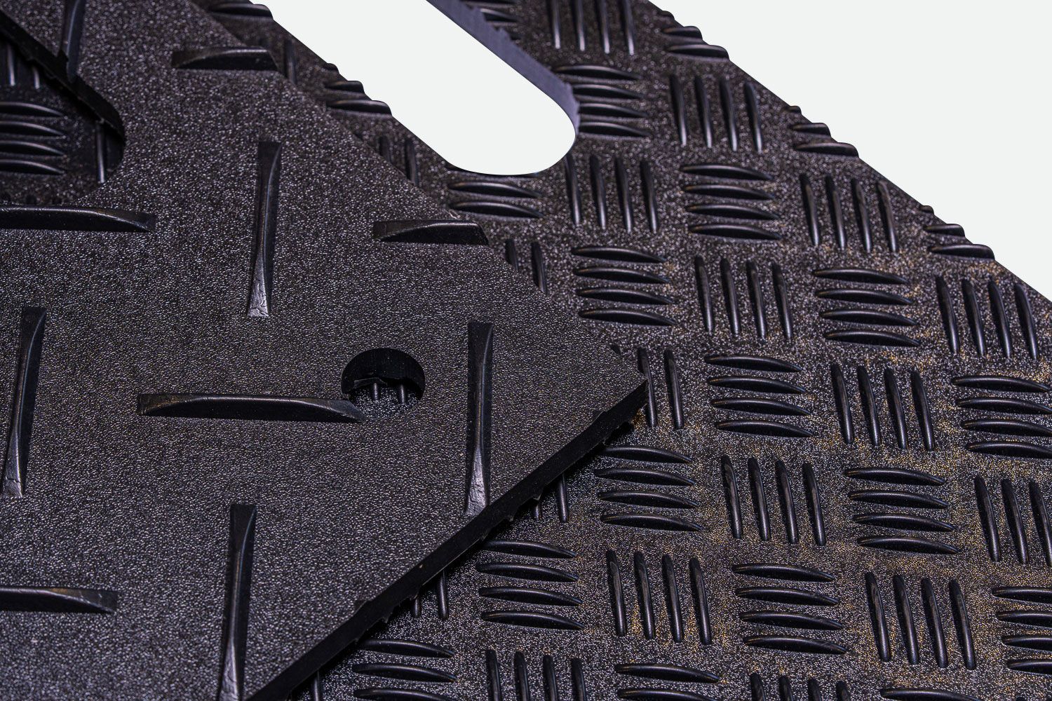 groundtrak_pro_1.jpg