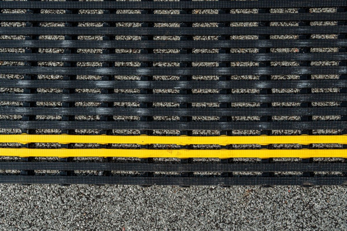 IInterflex Hazard Multi - use Flexible Anti - slip Matting - Slips Away - IH39 - 