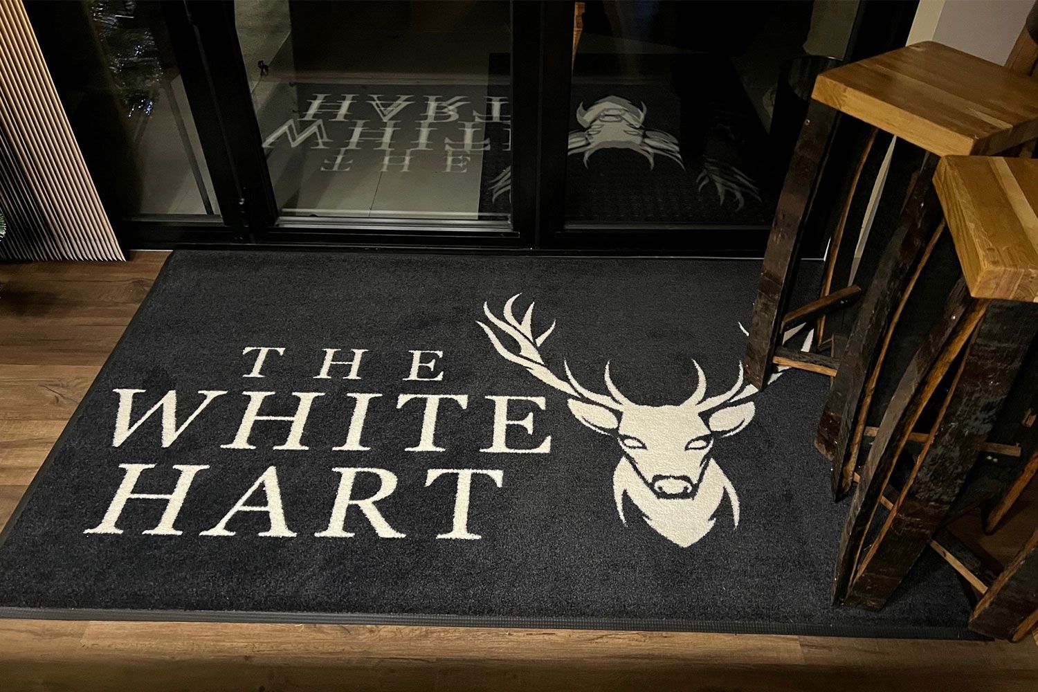 Logo Mat