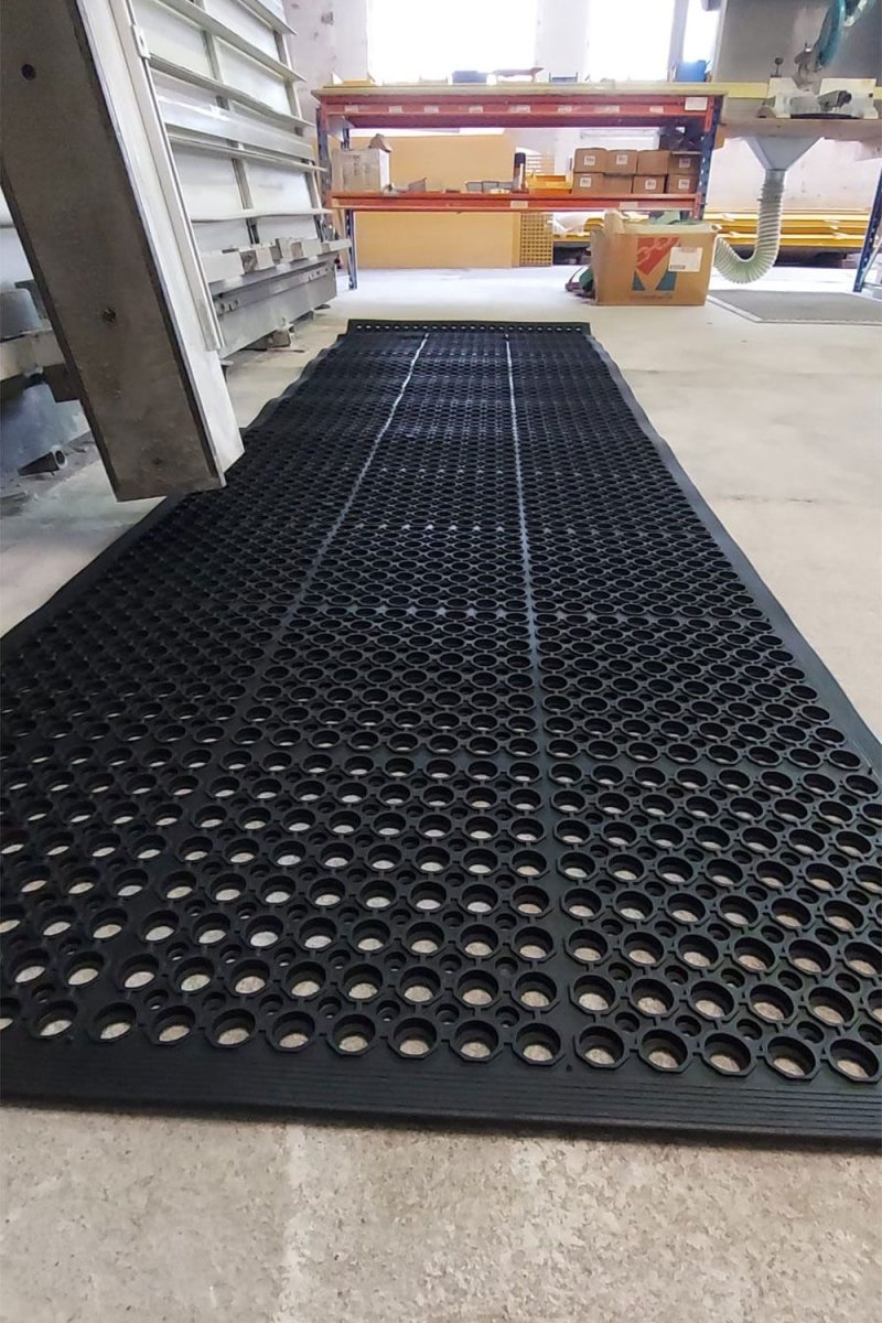 Multi - Purpose Workzone Industrial Mat - Slips Away - WZ2436BL - 