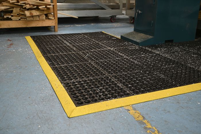 Open Top Cushion Link Heavy-Duty Anti-Fatigue Mat |Interlocking Rubber Safety Matting - Slips Away - CLO36GP -