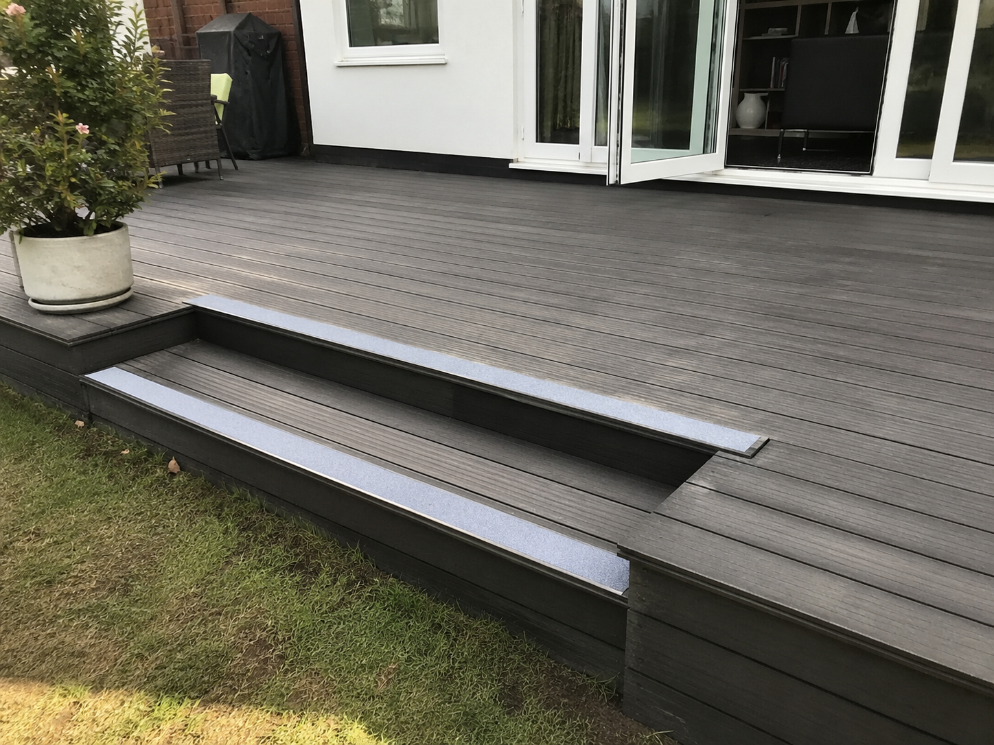 patio_decking_strip.png