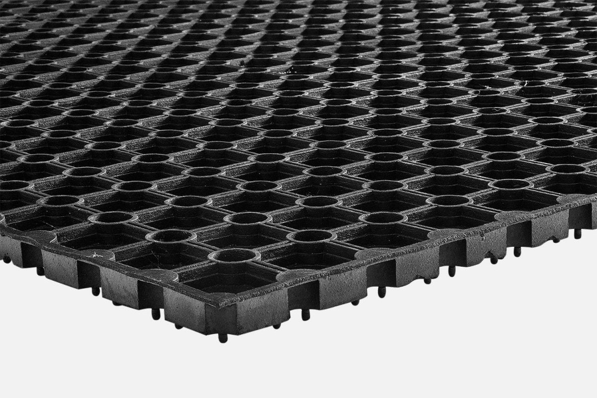 Rubber Grass Matting Roll L10.5m x W1m Safe Construction Walkway & 23mm Thickness - Slips Away - GKS1015 - 