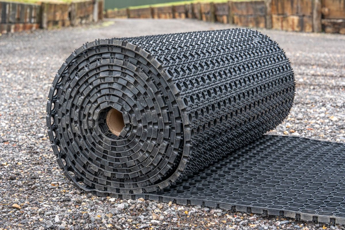 Rubber Grass Matting Roll L10.5m x W1m Safe Construction Walkway & 23mm Thickness - Slips Away - GKS1015 - 
