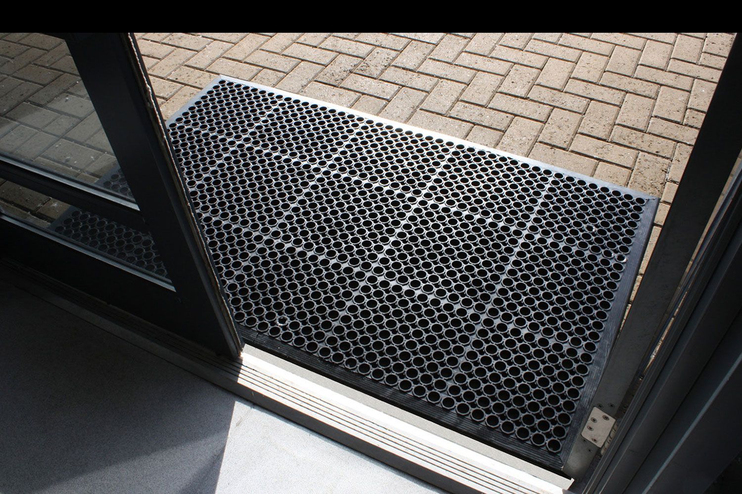 Sentry Outdoor Dirt Removal Mat