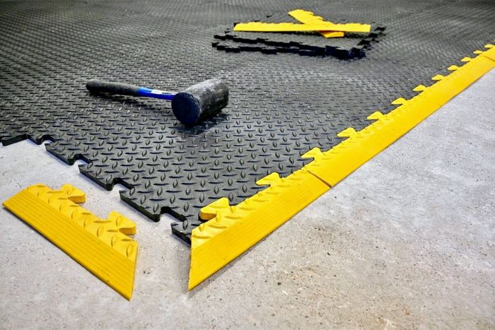Tuff-Tile HD Textured Interlocking Tile - Slips Away - TT2020BL -