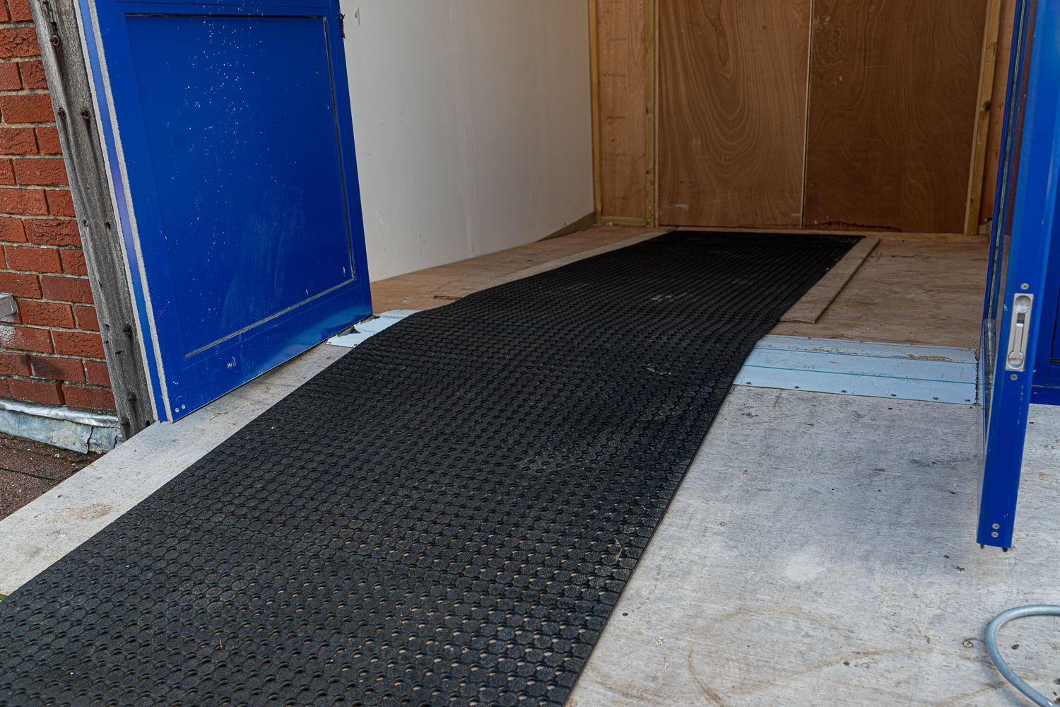 Utility hard wearing multi-purpose mat