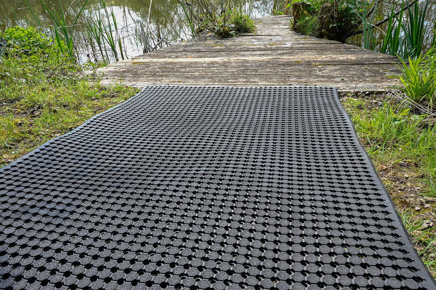 Utility hard wearing multi-purpose mat