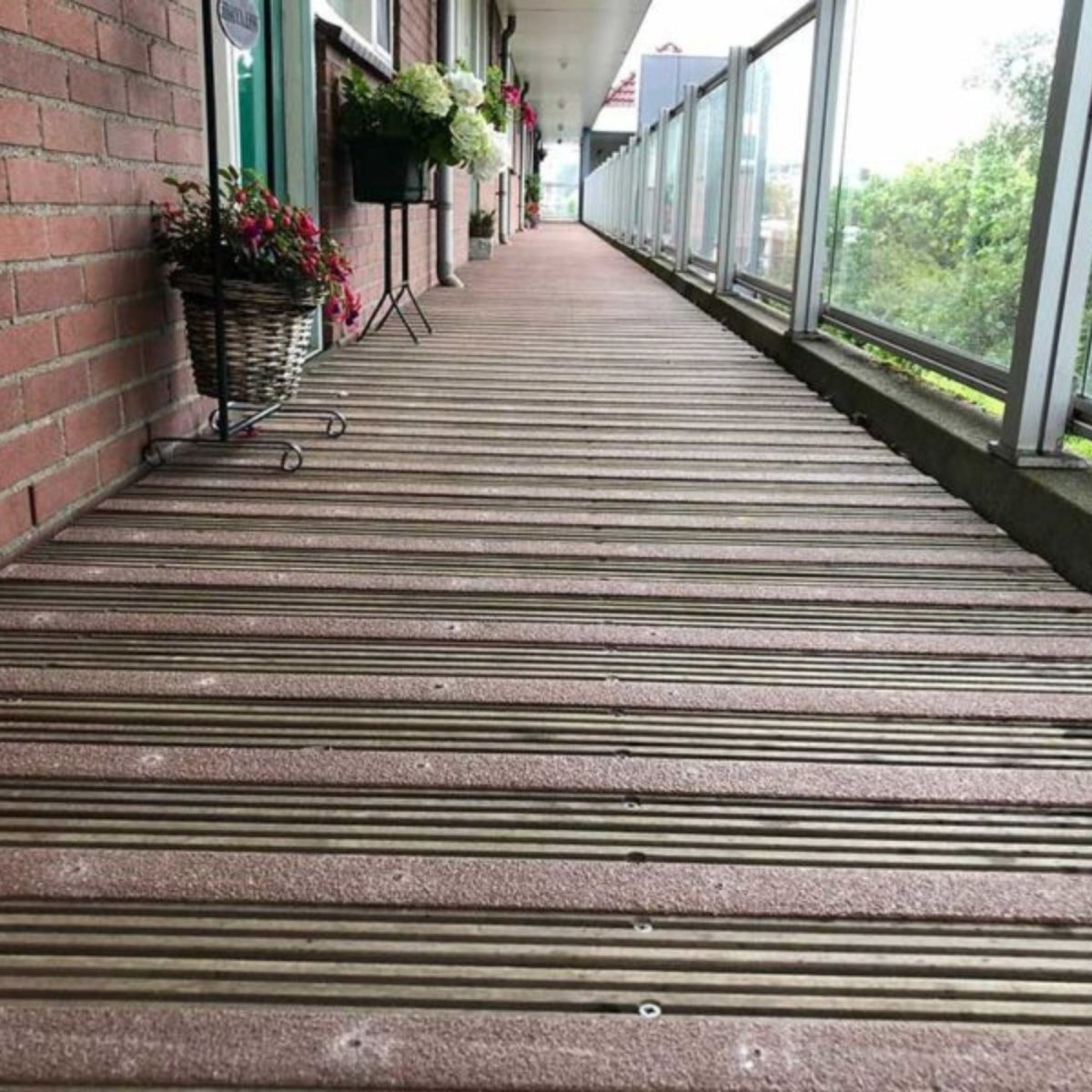 50mm Wide Non-Slip Anti-Skid Decking Strips - Safety and Style for Out ...
