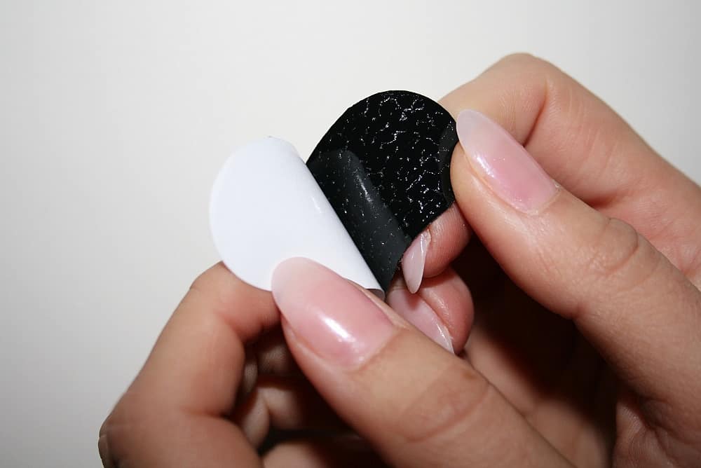 Anti Slip Bath & Shower Stickers – 16x Black Strips - Slips Away - SA014 -