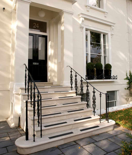 Anti Slip Tape Pre Cut Treads in Black 12