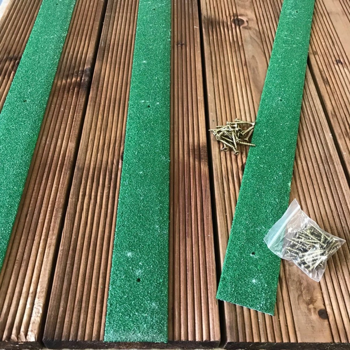 Green Non Slip Decking Strips - Slips Away - decking strip green 600mm x 50mm -