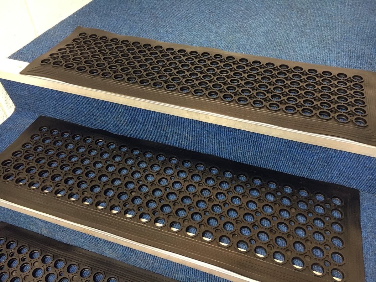 Heavy Duty Rubber Non Slip Stair Treads, Step Mats 30x90cm