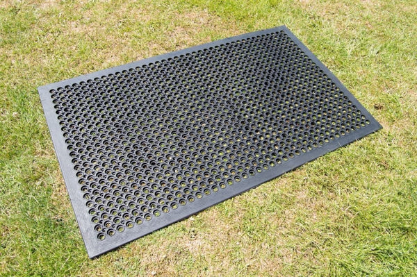 Large Outdoor Rubber Entrance Mats , Non Slip Drainage Door Mat Flooring Size 0.9 Metre x 1.5 Metre - Slips Away - ‎B01N91FE8O -