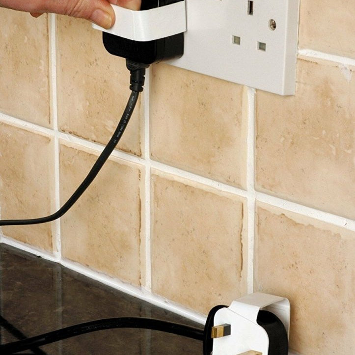 Plug Mate , makes it easier to remove plugs from sockets - Slips Away - SA093 -